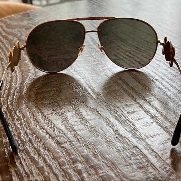 Versace 100% Authentic Gold Aviator Sunglasses - Picture 7 of 10